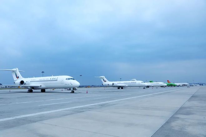 重慶天驕航空最新動態(tài)，一種觀點的深度解析及其影響